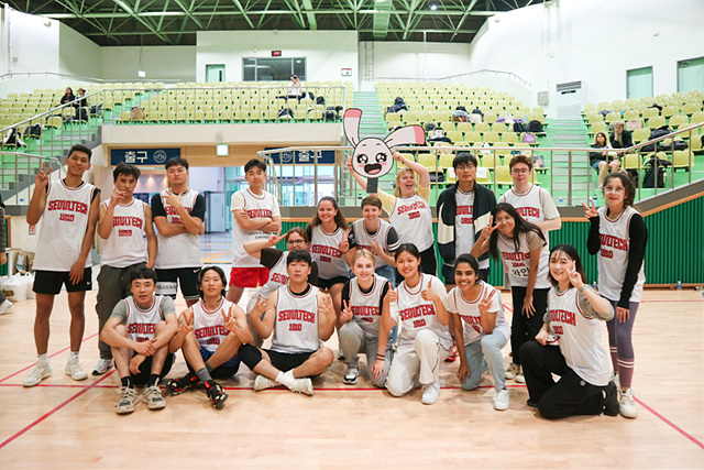 [SeoulTech Successfully Holds the '2nd International Student Sports Event] 썸내일 이미지