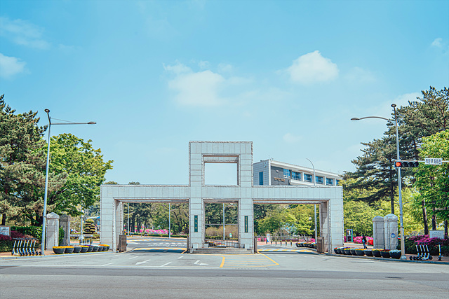 National Seoul University of Science and Technology Achieves a Graduation Employment Rate of 71.5% 썸내일 이미지